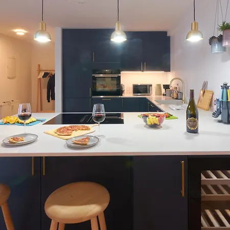 Designer 2 Bedroom With Private Balcony Lejlighed København