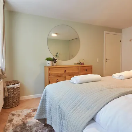 Designer 2 Bedroom With Private Balcony Lejlighed