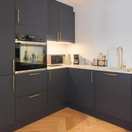 Designer 2 Bedroom With Private Balcony København