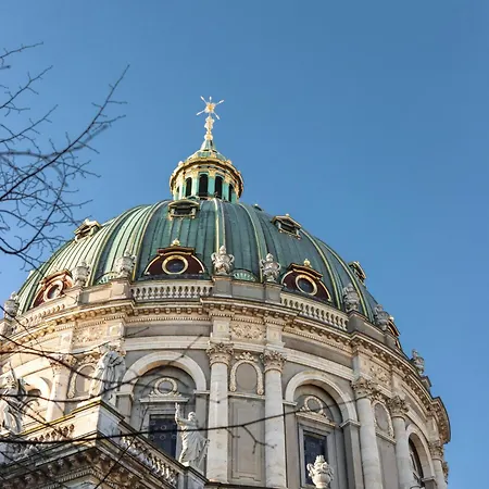 Appartamento Designer 2 Bedroom With Private Balcony