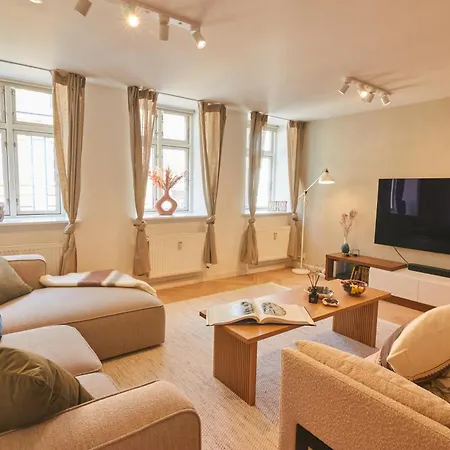Apartment Designer 2 Bedroom With Private Balcony Copenhagen