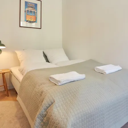 Apartment Designer 2 Bedroom With Private Balcony