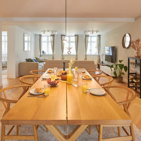 Designer 2 Bedroom With Private Balcony Apartment