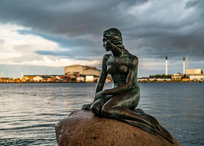 Apartment Designer 2 Bedroom With Private Balcony