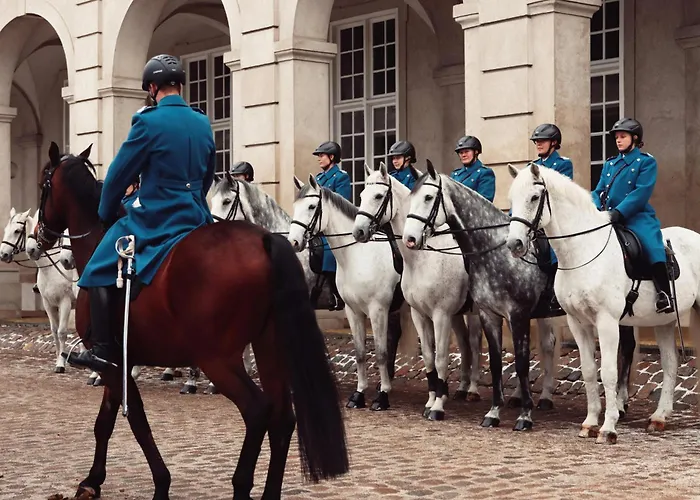 Designer 2 Bedroom With Private Balcony *