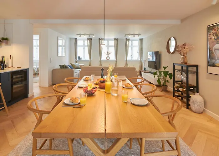 Designer 2 Bedroom With Private Balcony Apartment