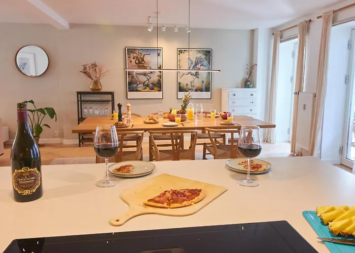 Designer 2 Bedroom With Private Balcony *