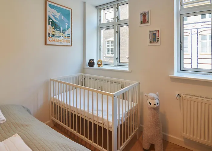 Designer 2 Bedroom With Private Balcony *