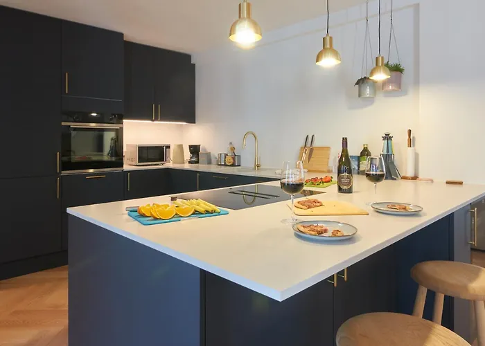 Designer 2 Bedroom With Private Balcony Apartment Kopenhagen