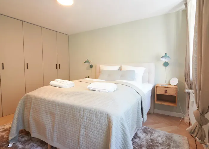 Designer 2 Bedroom With Private Balcony *