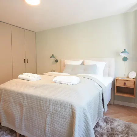 Designer 2 Bedroom With Private Balcony *